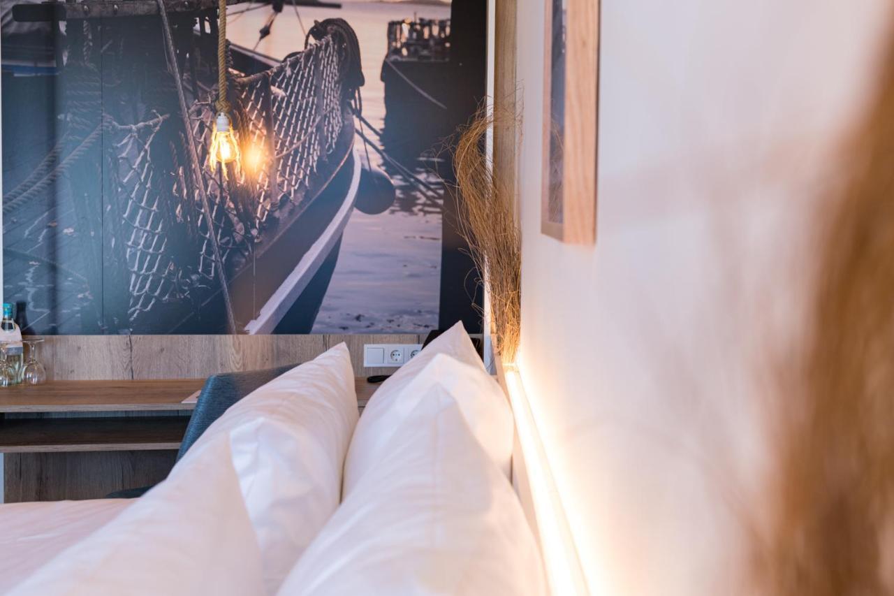 Hafenhotel Zu 普特布斯 外观 照片