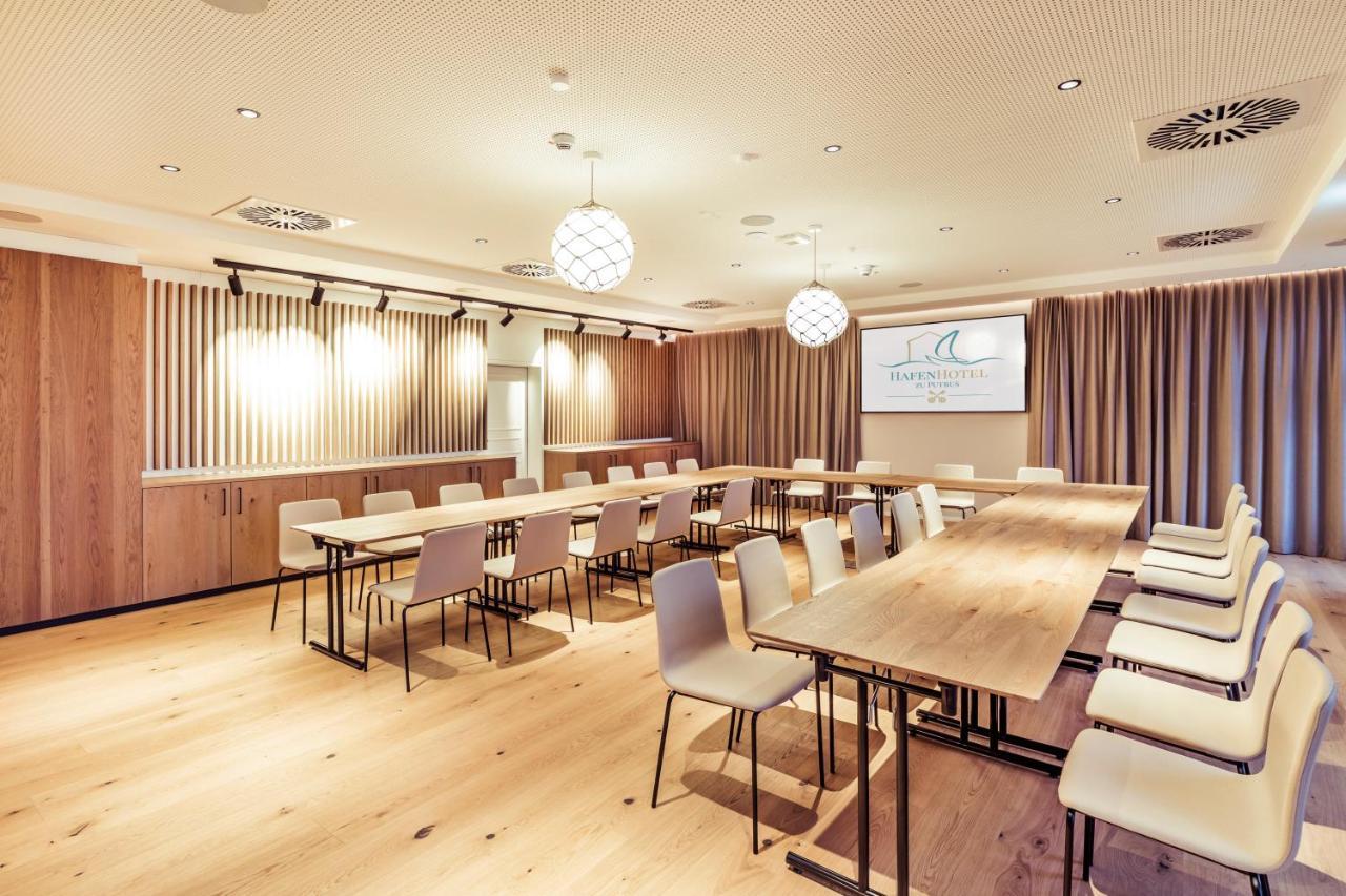 Hafenhotel Zu 普特布斯 外观 照片