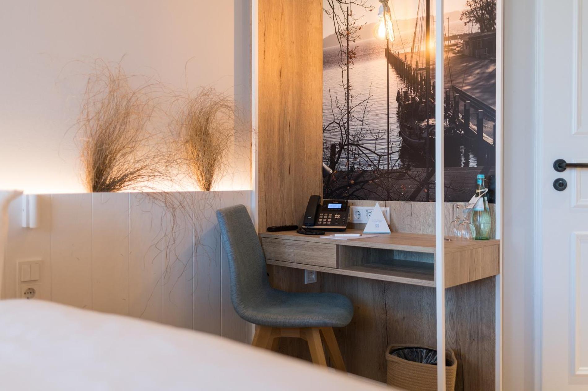 Hafenhotel Zu 普特布斯 外观 照片